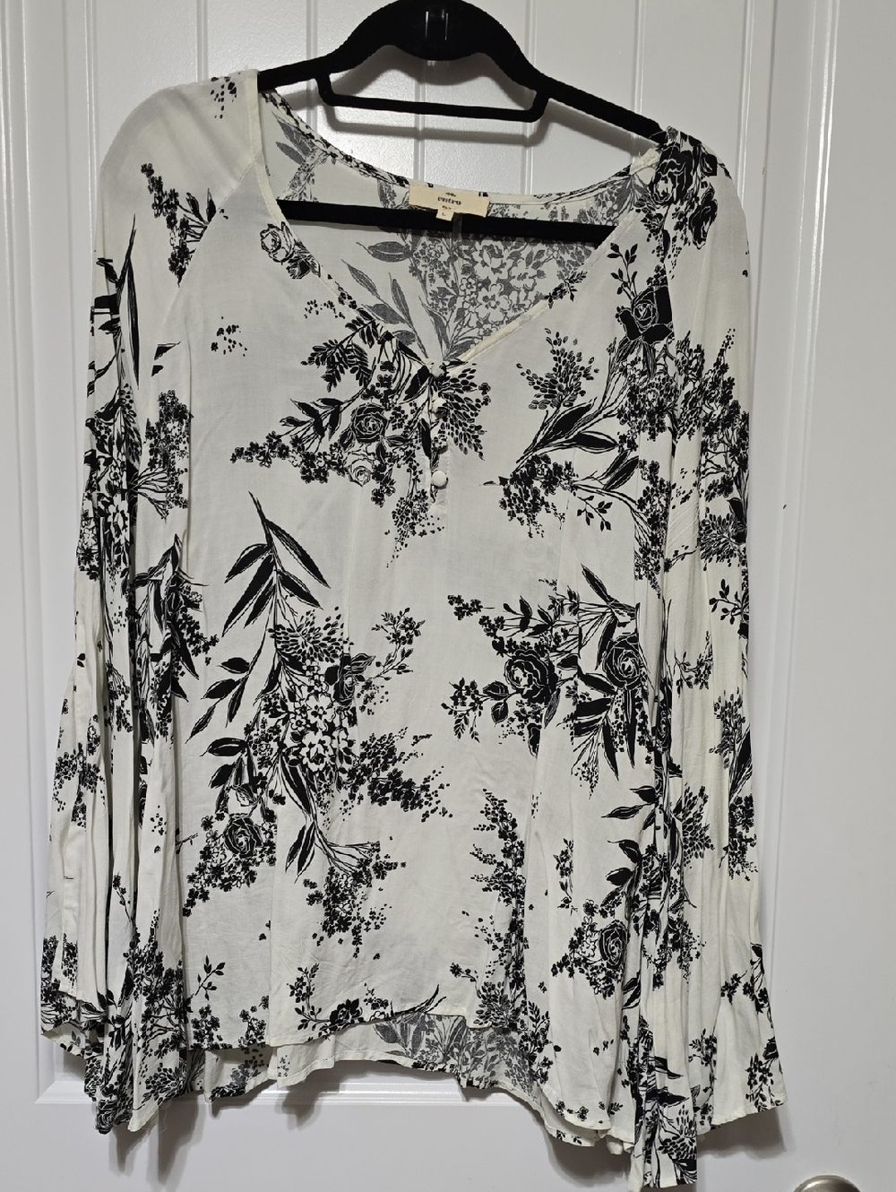 entro White Floral Henley Blouse with Black Print